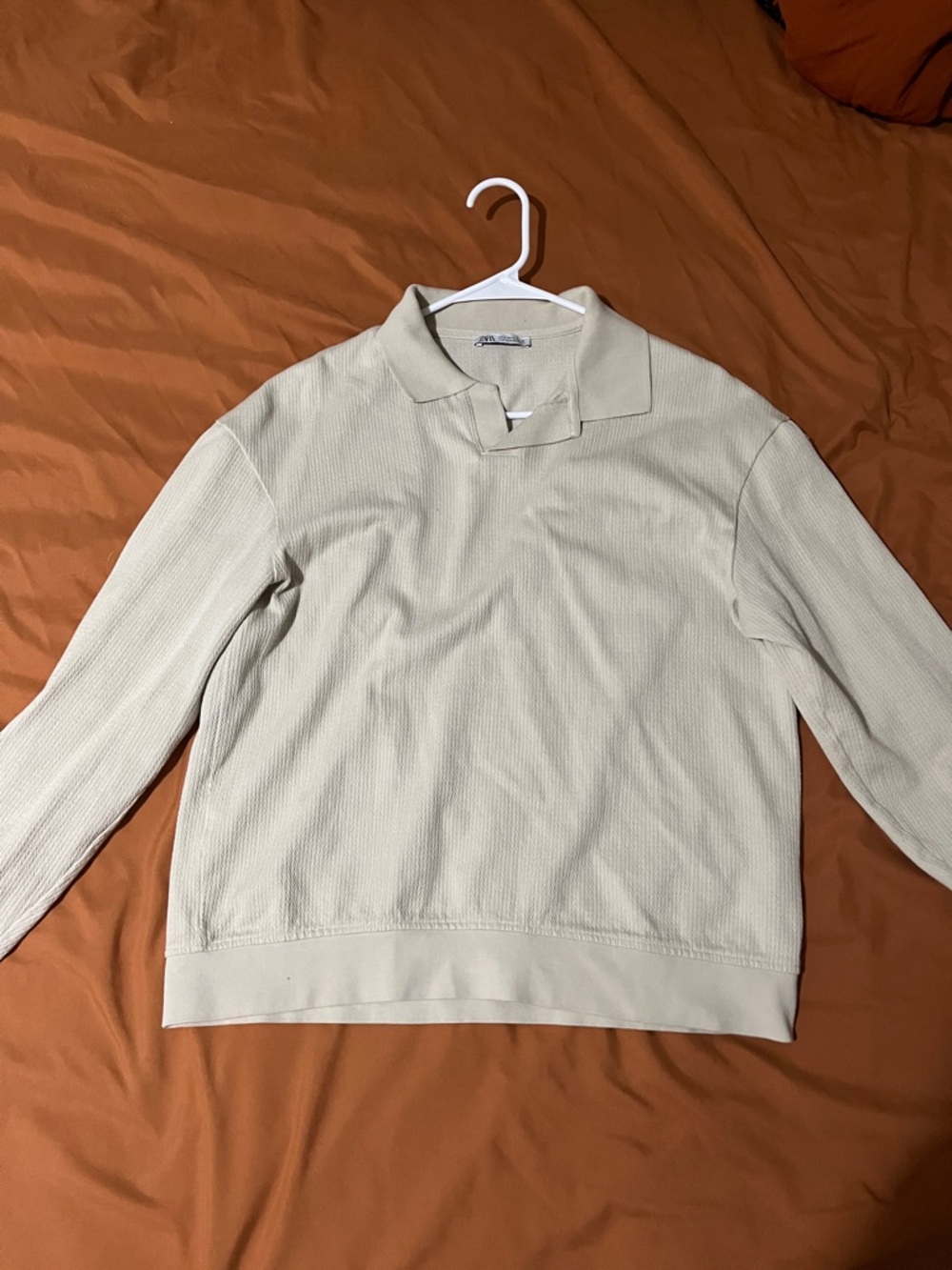 Zara Men’s Beige Textured Polo long sleeve